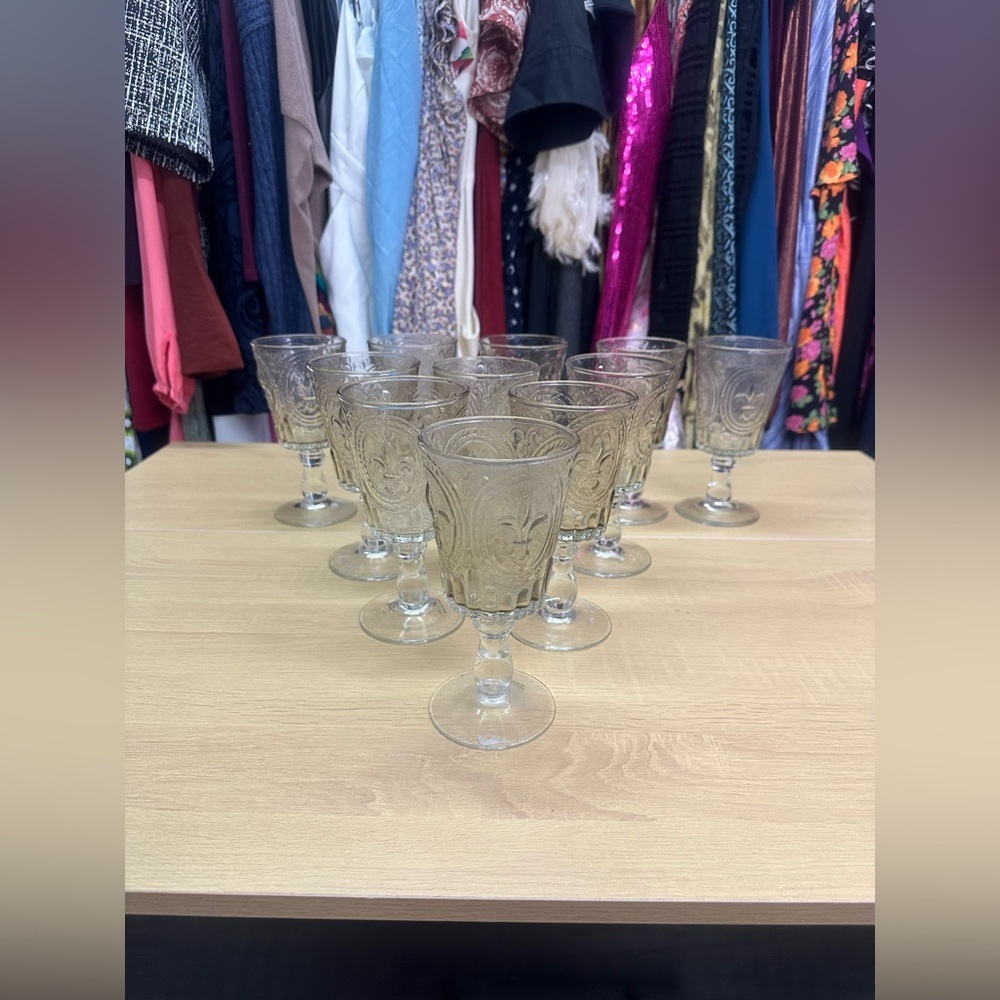 Zodax Fleur de Lis Wine Glasses/Goblets Set of 11 EUC